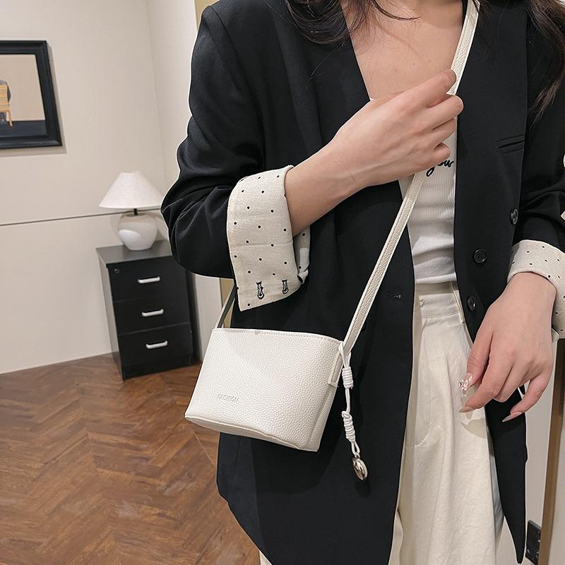 New Fashionable Versatile Shoulder Messenger Bag High-end Sense Solid Color Casual Simple Shoulder Messenger Bag Women