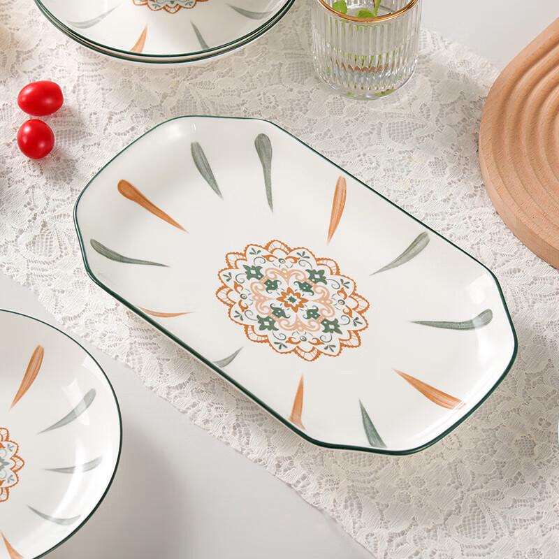 Hegawa House 12-inch Retro Fan Leaf Ceramic Fish Plate