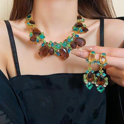 Exquisite Zirkon Tropfenhalskette: Vintage Leichter Luxus Schlüsselbeinkette Schmuck