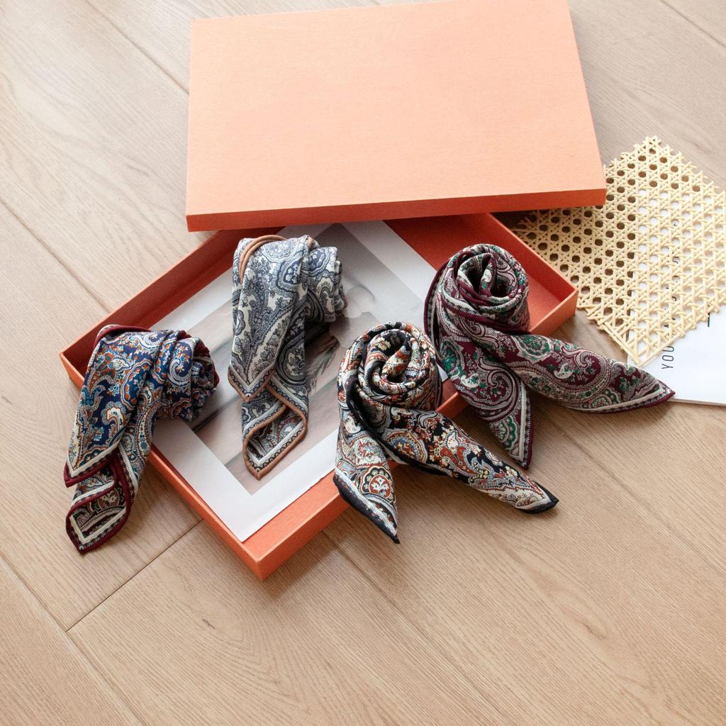 Elegant Dual-Sided Wool Scarf: Versatile Fashion Shawl for Ladies