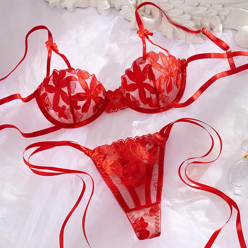Big Red Ribbon Sexy Lingerie Ultra-thin Embroidered Bra Red Transparent Gathering Lace Underwear Set