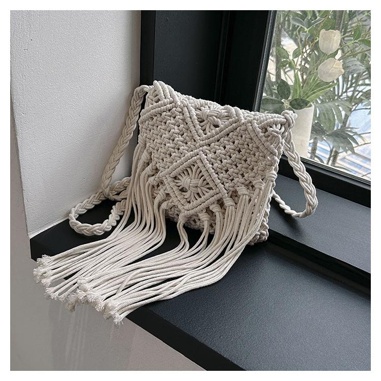 

Cotton Fabric Square TASSEL Shoulder and Crossbody Bags Soild Zipper Hollow Out Knitting Women’s Bags 2024 Casual Hot Sale бежевий