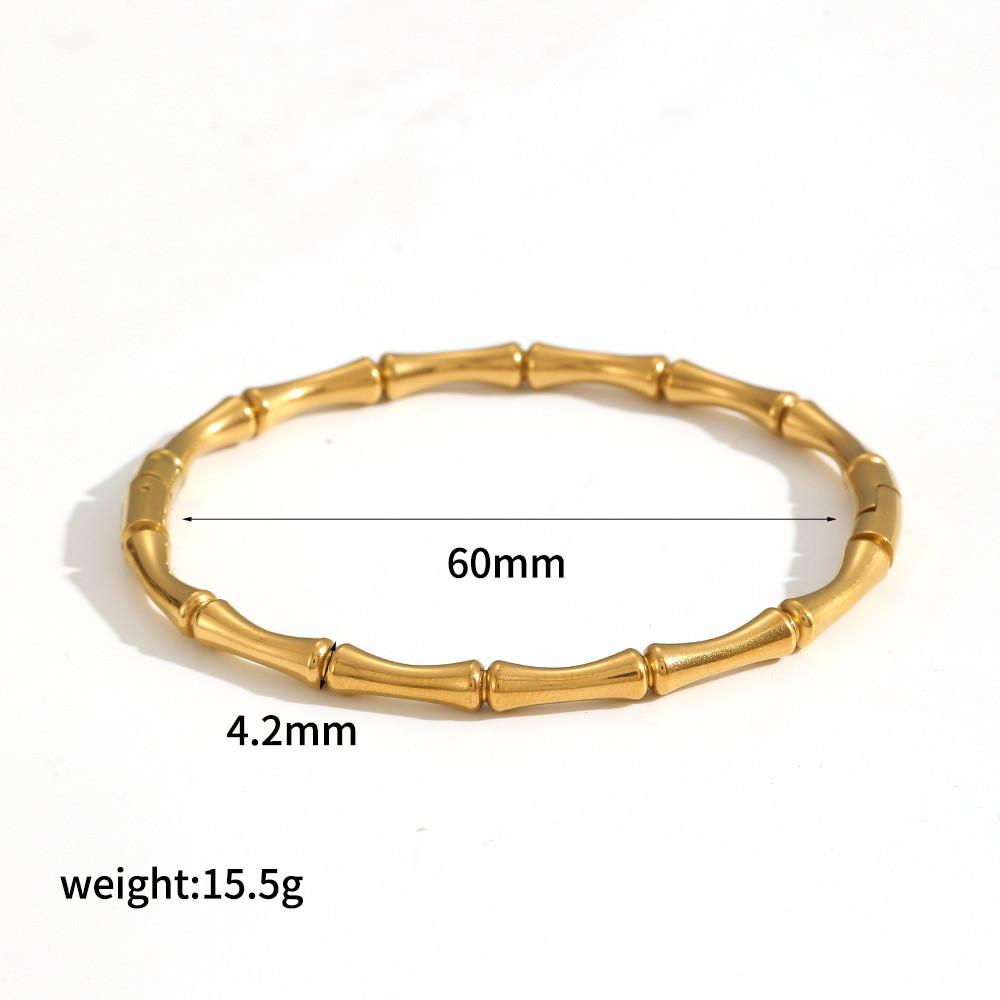 Retro Stainless Steel Bracelet For Ladies With Electroplated Finish For Casual Wear