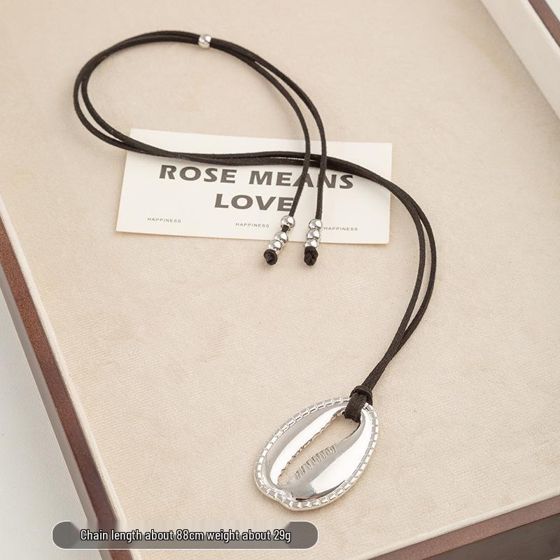 2025 Fashion Leather Cord Clavicle Necklace - Women's High-End Luxury Pendant Chain Accessories