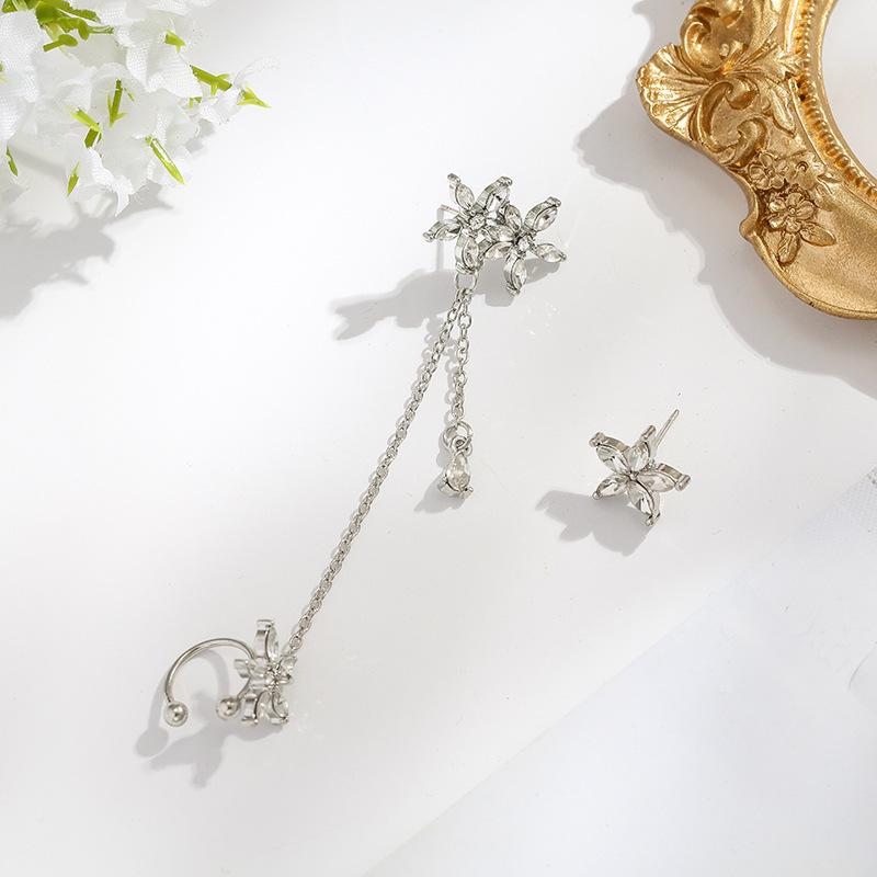 

Асимметричные серьги-пусеты из серебра 925 пробы в виде цветов - Трендовый японский и корейский стиль для женщин