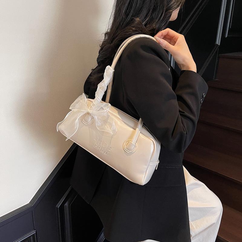 Premium Texture Portable Underarm Bag Women'S Trend Shoulder Bag Simple Casual Commuter Bag
