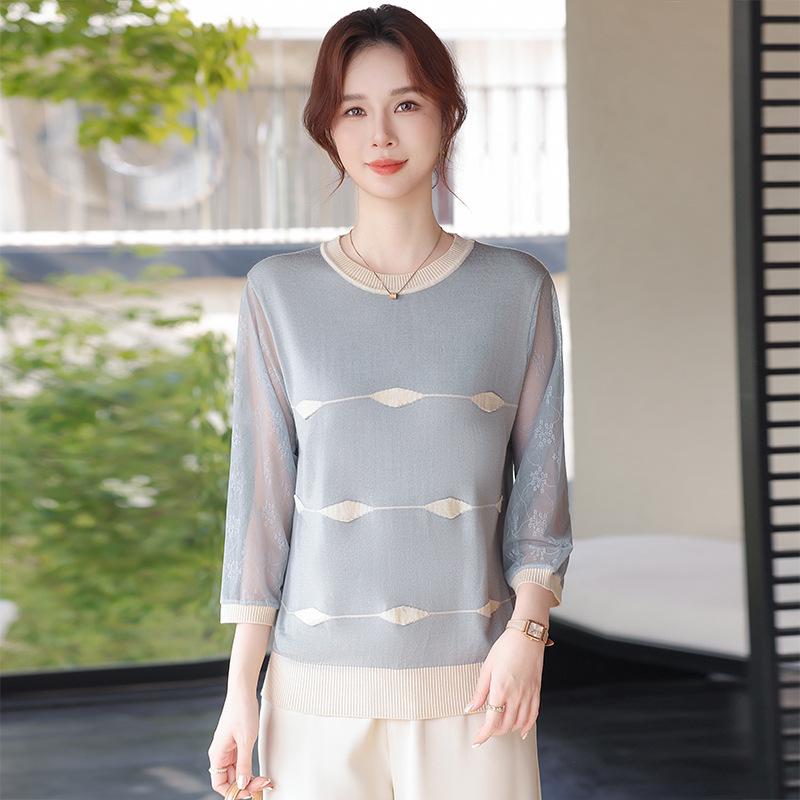 

New Spring/Summer Color-Block Knit T-Shirt for Middle-Aged & Elderly Women - Slimming & Anti-Aging Design M (85-95 jin) світло-синій колір