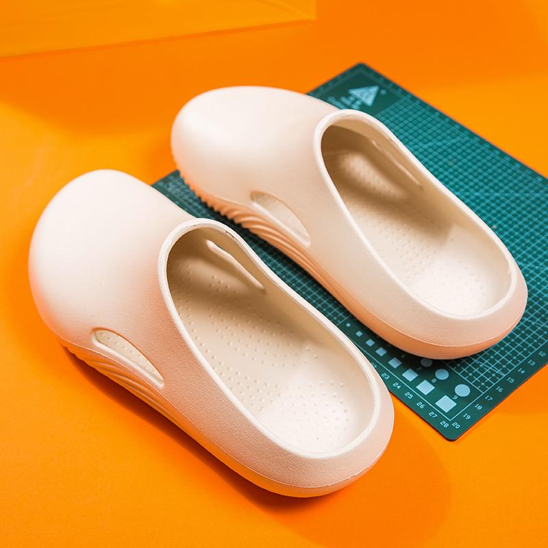 Men Slippers WaterProof Anti Skid Chef Shoe Breathable Slip on Casual Home Slippers Lightweight Beach Sandals Male Garden Clogs