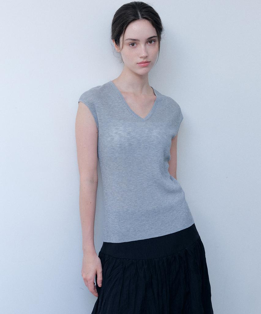 Meojiaenminggeul Rosé Soft Sheer Rib Short Sleeve V-Neck Knit Top (Gray)
