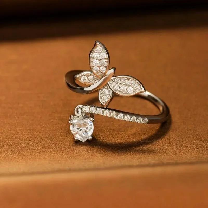 Huitan Romantic Butterfly Heart CZ Opening Rings for Women Luxury Trendy Silver Color Female Rings Adjustable Engagement Jewelry