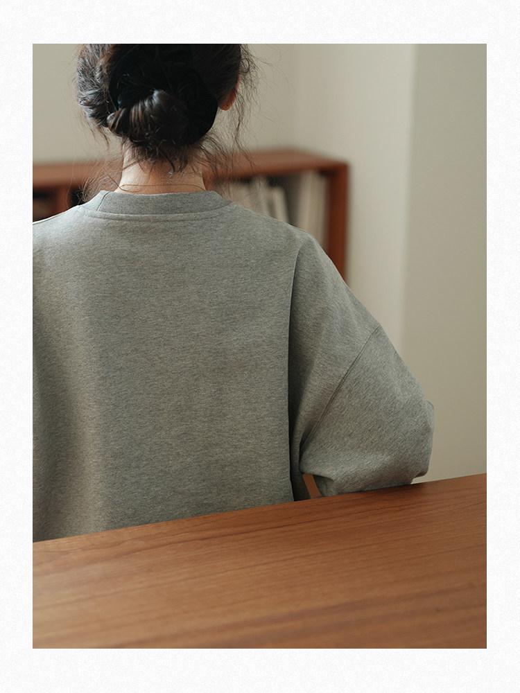 Women's Gray Loose Fit Printed Sweatshirt - Round Neck, Long Sleeve, Drop Shoulder, Versatile Pullover