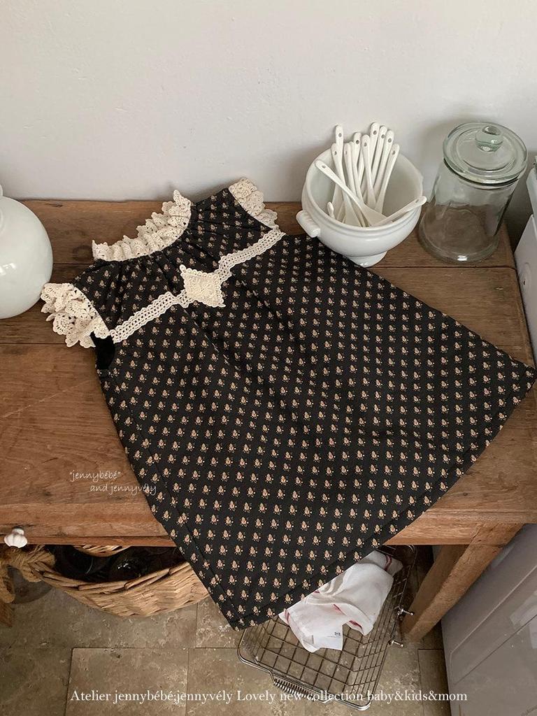 2025 Winter Cotton-Padded Dress Set for Baby Girls - Chic Korean Style Lace Ruffle Collar Sleeveless Dress