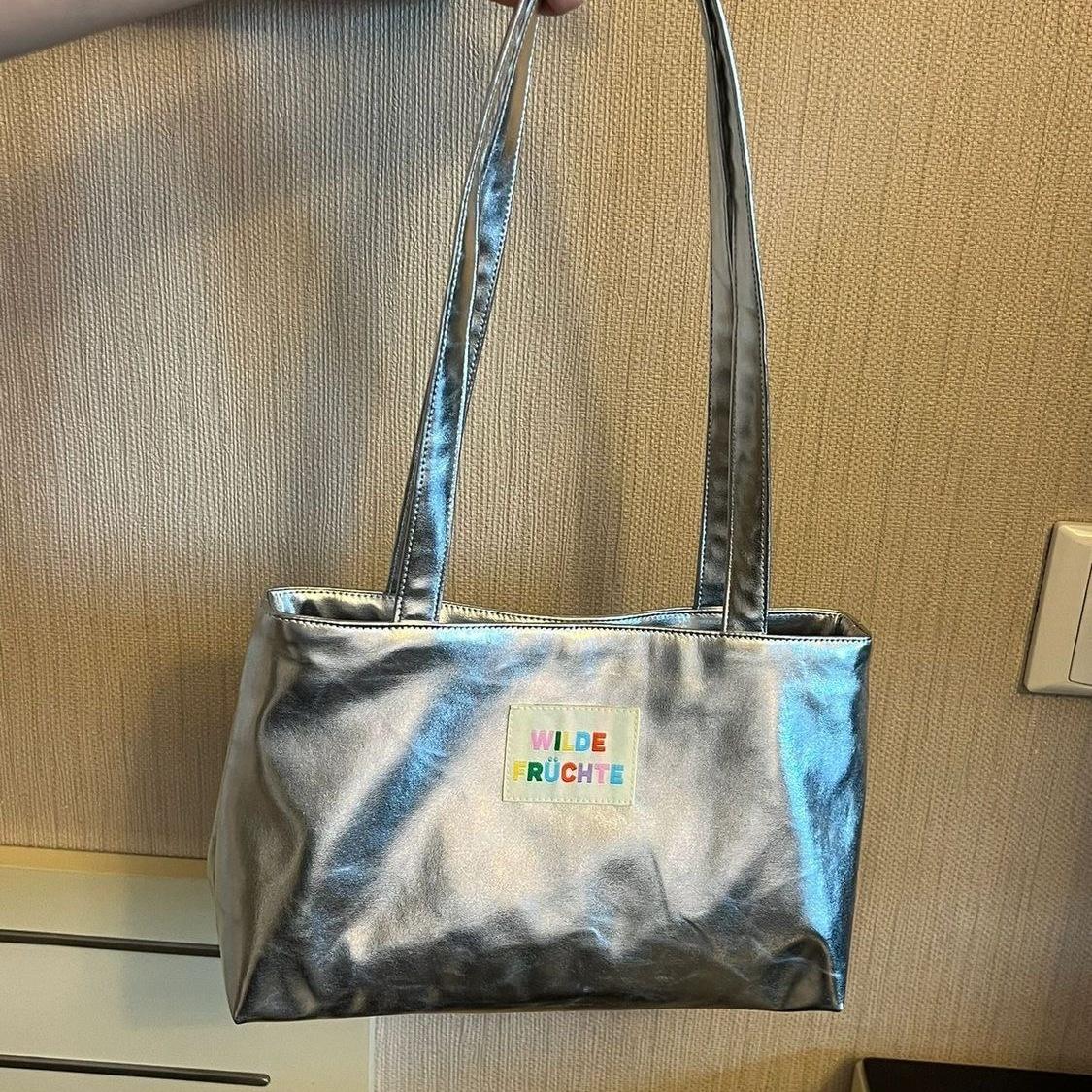 

Korean Tag Letter Handbag Women Silver Leather Large Capacity Shoulder Bag Ladies Y2k Aesthetic Fashion Lightweight Underarm Bag