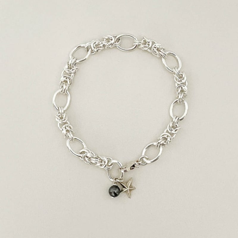 

ELYONA Twiddle Knot Chain Bracelet ONE