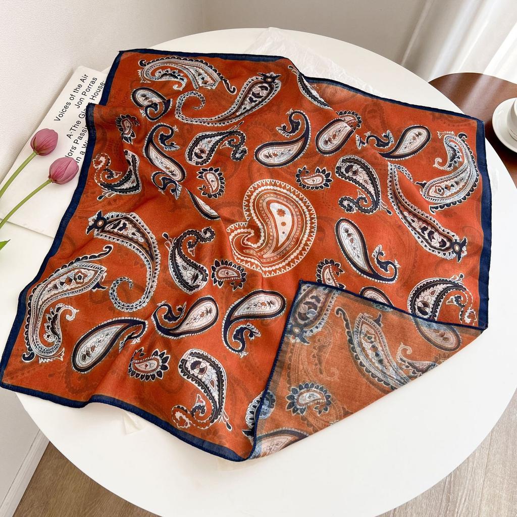 Summer new double-sided velvet scarf air-conditioned room with shawl women travel photo thin sunscreen 61 small square scarf