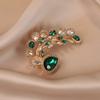 Exquisite and Fashionable Emerald Brooch Women's Design Anti-glare Fixed Dress Light Luxury Grand and Versatile Corsage