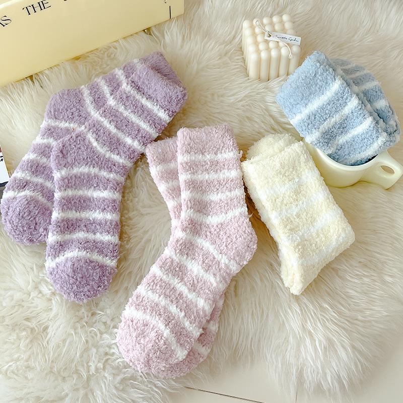 Women's Thick Coral Fleece Socks – Striped, Non-Shedding, Warm for Autumn & Winter