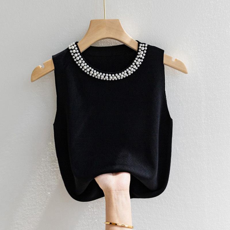 Maglia aderente con colletto alto e perline da donna, con fondo primaverile