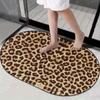 1pcs/set Leopard Print Doormat Non-Slip Polyester Bathroom Rug Absorbent Western Style Bedside Carpet for Hallway