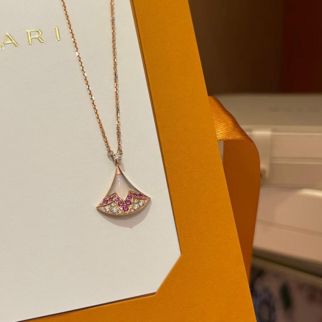 New Qixi Limited Edition 18k Rose Gold Fan Shell Pendant Necklace for Women - Valentine's Hot Gift