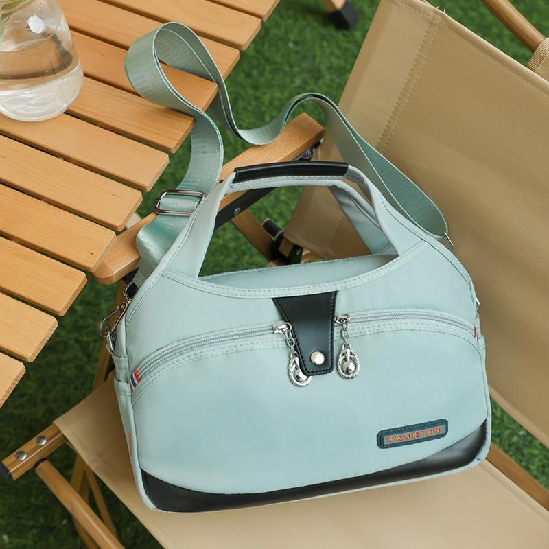 Fashion Handheld Bag Lightweight Oxford Fabric Korean Women Shoulder Bag Casual Large Capacity Water-Resistant Travel Crossbody Bag
