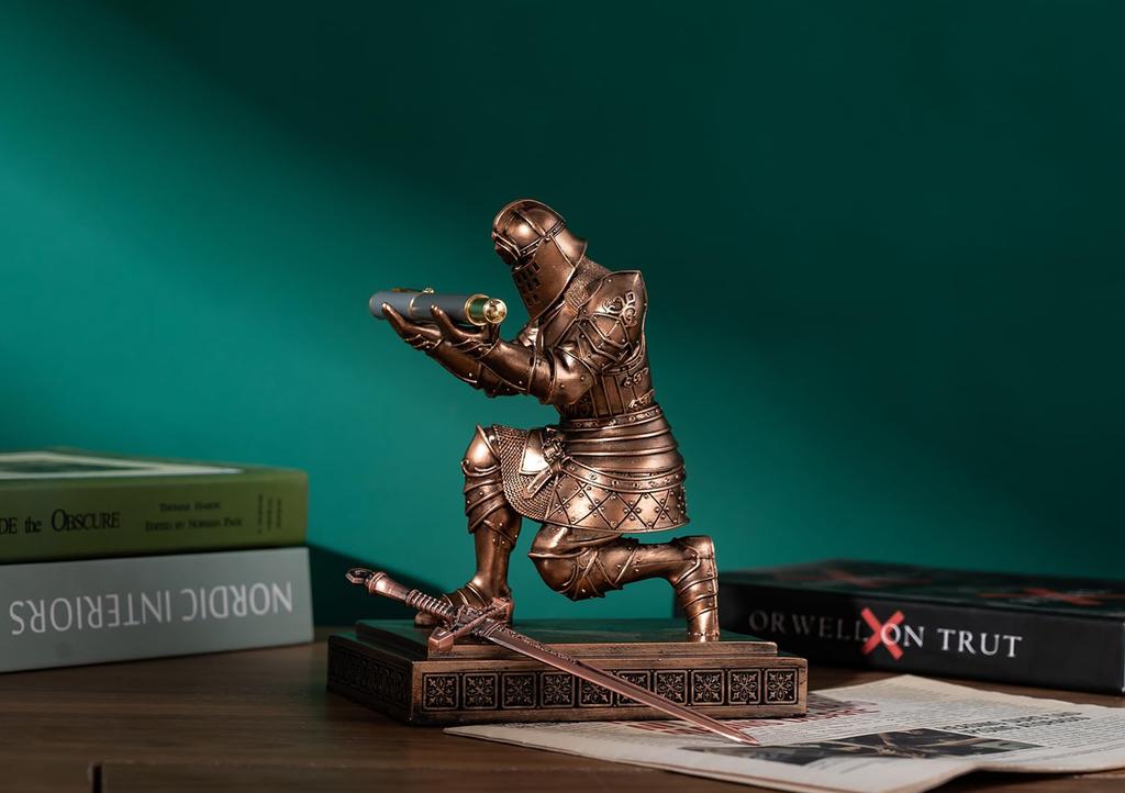 HDMbigmi King's Guard Knight Pen Holder, Pen Stand, Desk Organizer and Accessories, Resin Pencil Holder, Gift for Office or Home (Copper)