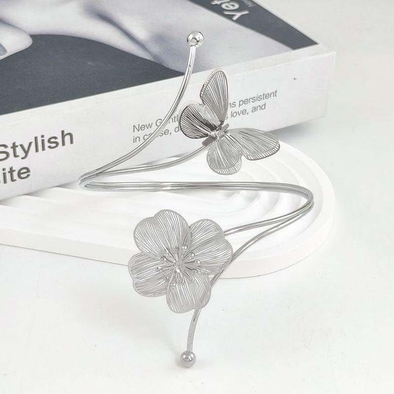Luxurious Geometric Open Flower Butterfly Armband Women'S