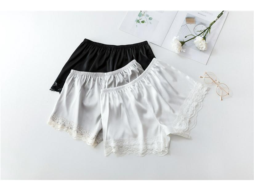 Women's Plus Size Lace Trim Anti-Exposure Safety Shorts