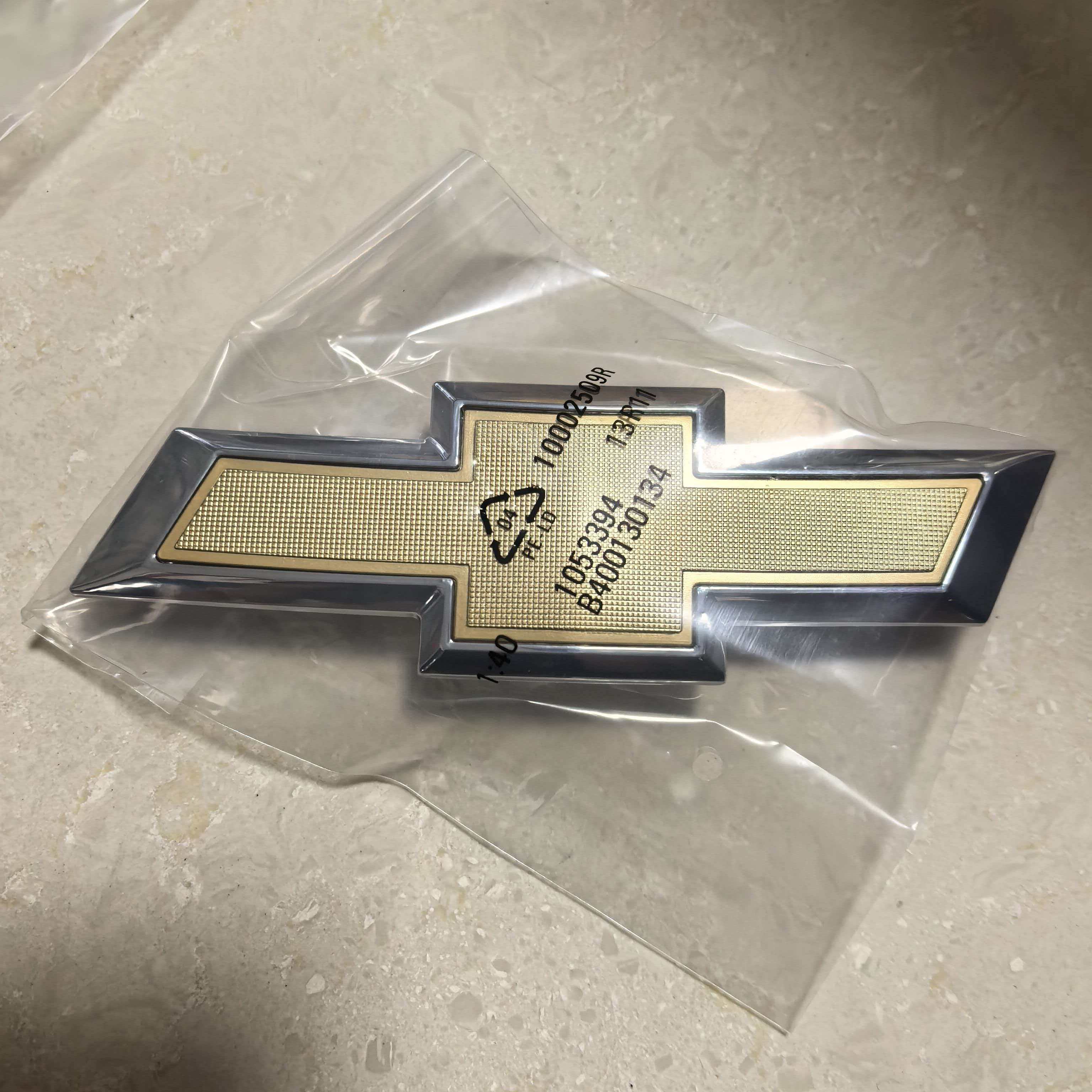 

For 2013 2014 2015 Chevrolet Spark CHEVY SPARK FRONT GRILLE EMBLEM LOGO BADGE SYMBOL BOW TIE золотой