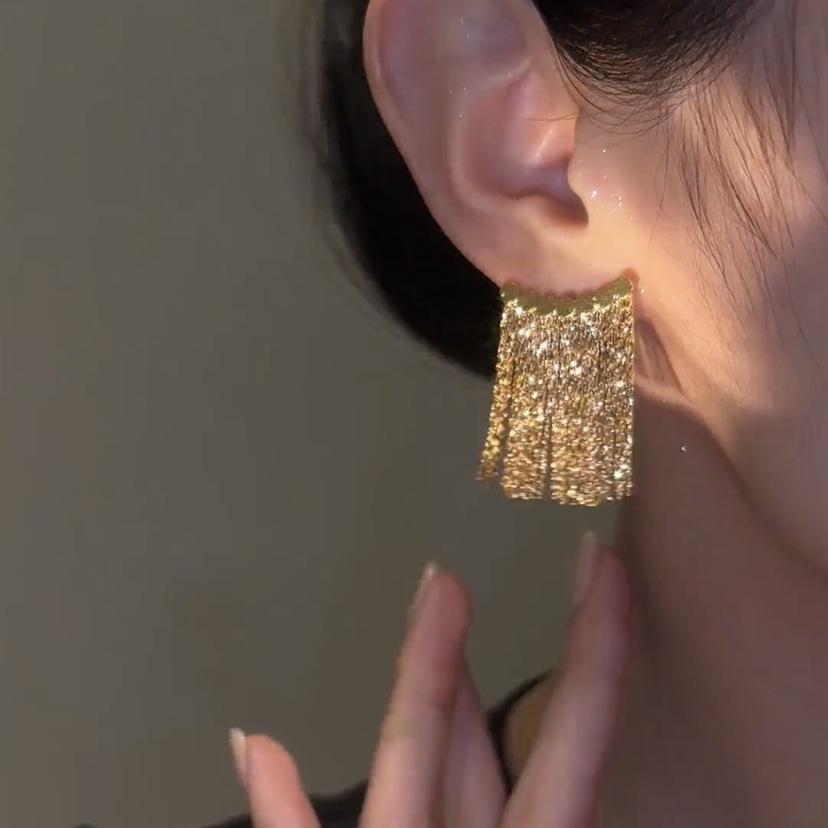Elegant Galaxy Tassel Earrings: Niche Design, Light Luxury, Long-Lasting Chain Style