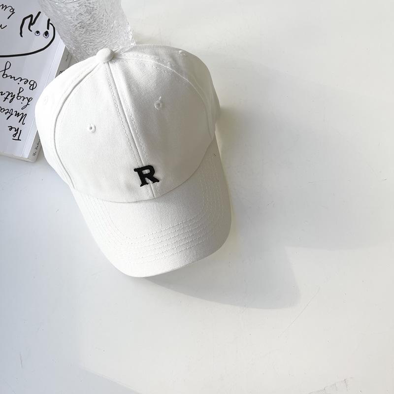 

R letter baseball cap children spring and autumn thin niche street card sunshade sunscreen couple cap M(56-58cm) белый