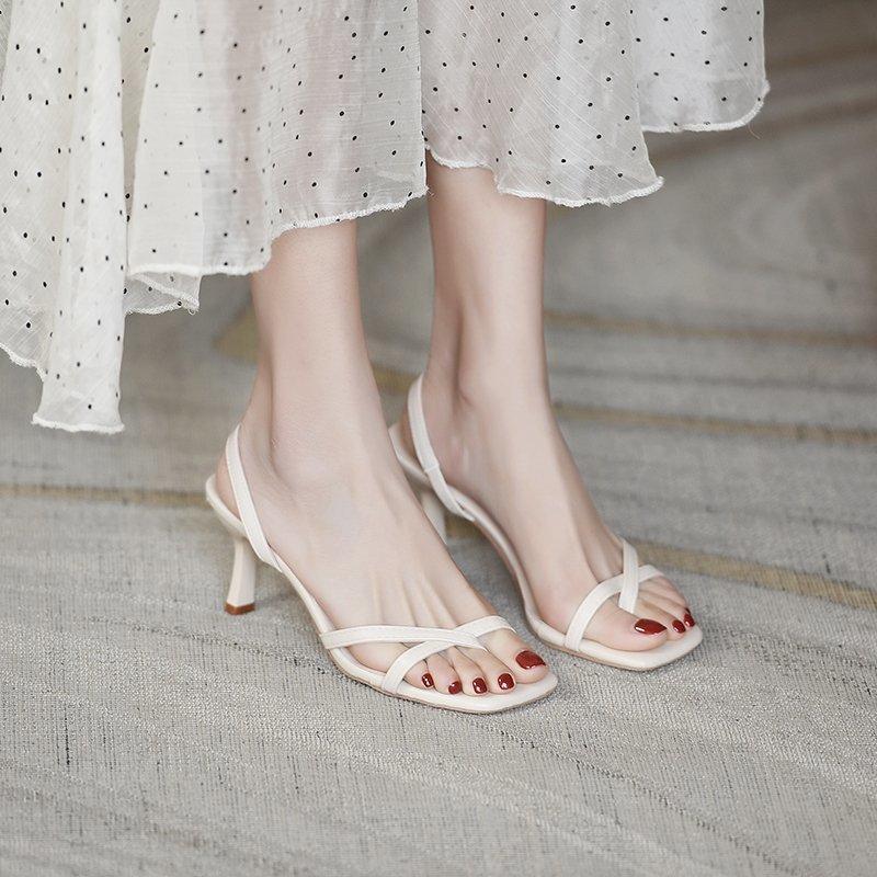 Sandals 2025 New Female Summer Fairy Middle Heel Stiletto Internet Celebrity Super Fire Niche Design Temperament French High Heels