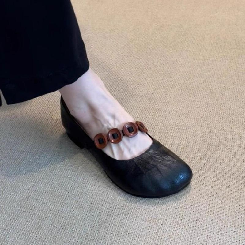 

Fashion Mary Jane shoes women s autumn new versatile button thick heel with light mouth retro single shoes 40 чёрный