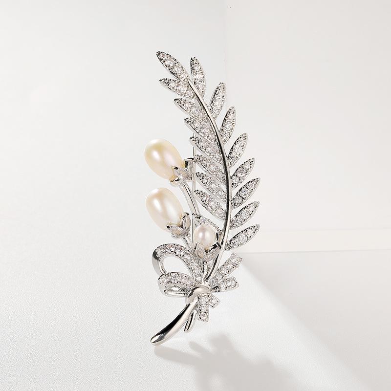 Luxury Japanese Wheat Ear Freshwater Pearl & Zircon Brooch Pin