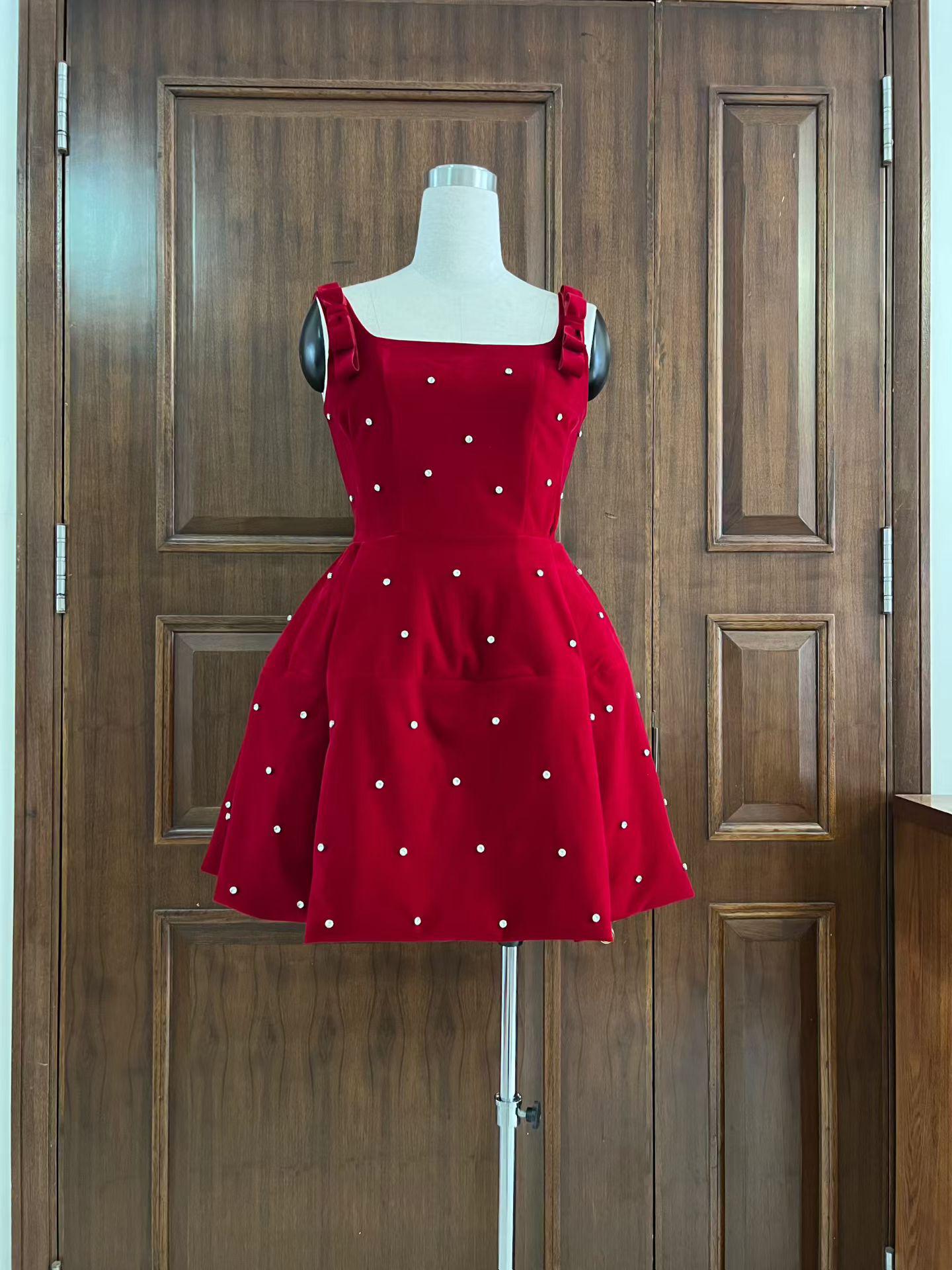 Autumn 2025 One-Shoulder Backless Rhinestone Mini Dress: French Chic Spicy Style M