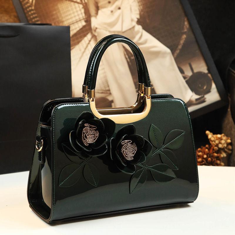 Univerzální dámská crossbody taška s květinami v temperamentu 2024 Nová elegantní kožená taška přes rameno