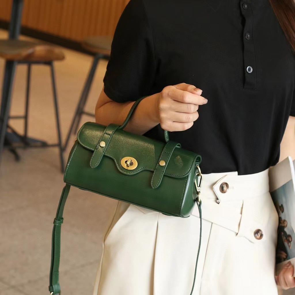 Summer Fashion Genuine Leather Small Bag Women's Baguette Bag with Casual Texture Plant Tanned Head Layer Cowhide Women's Bag Crossbody Bag