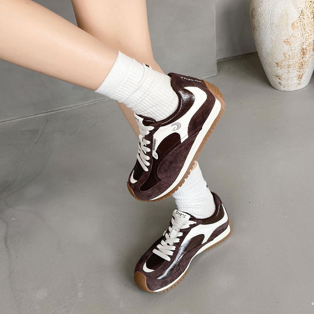 Retro red sports and leisure shoes flat-bottomed lace-up versatile German training shoes mesh breathable and light Forrest Gump shoes women