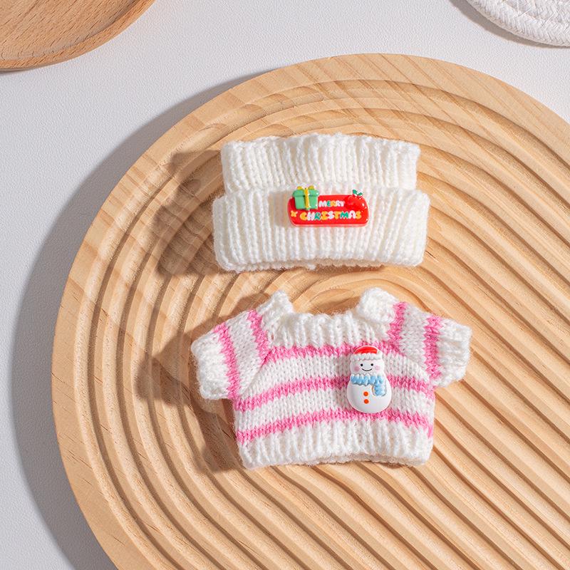 Labubu Christmas Sweater & Accessories Set for All Generations Keychain