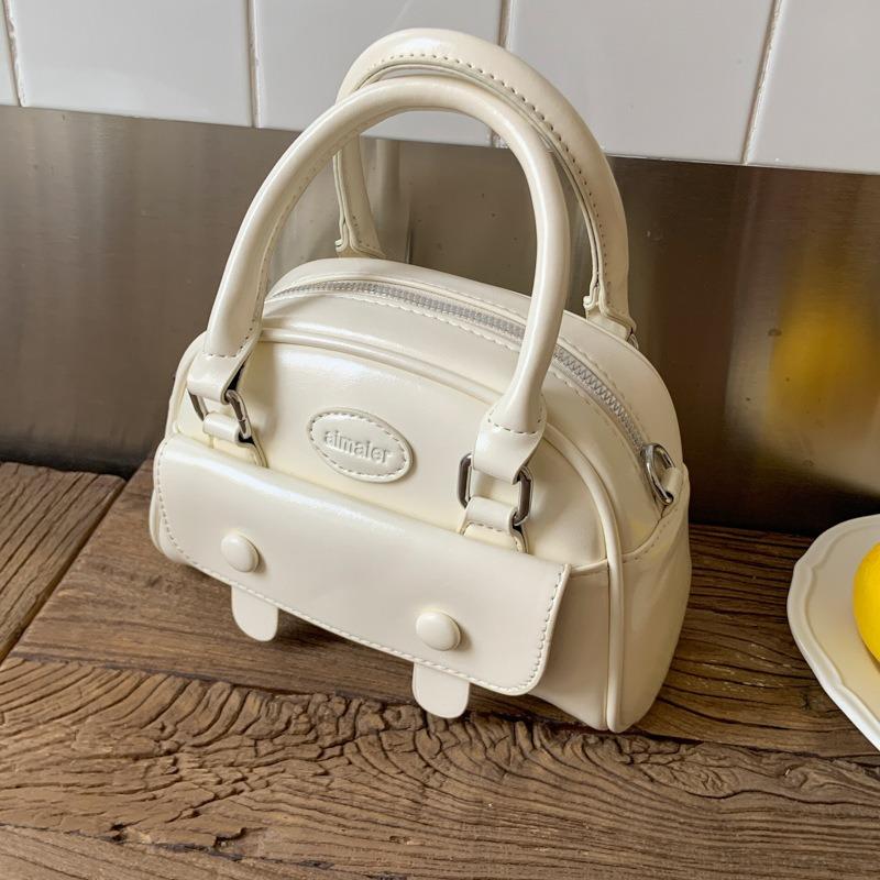 New Versatile Shoulder Bag Niche Simple Handbag Trendy Premium Messenger Women's Backpack Bowling Bag