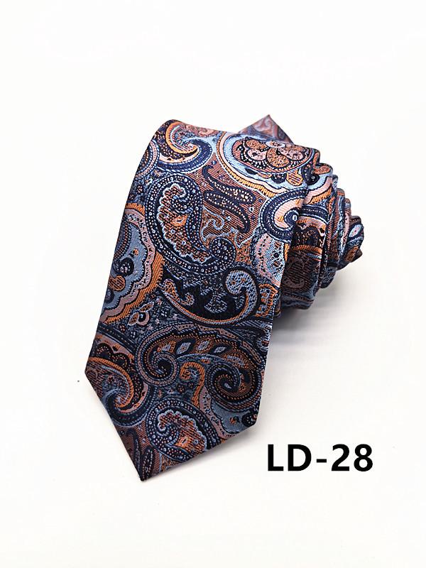 Handmade Paisley Tie for Trendy Gentlemen