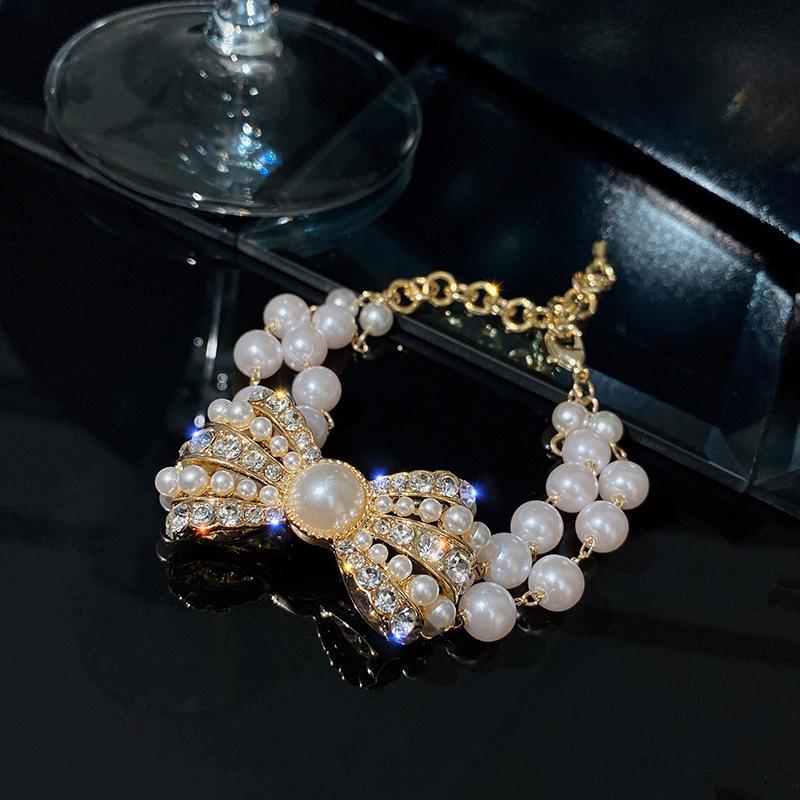 2023 Pearl Choker Necklace: Elegant Women's Clavicle Chain for European & American Styles