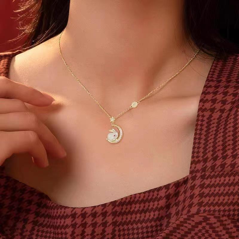 Laurel fairy rabbit zircon necklace female niche design advanced sense cute sweet versatile smart jade rabbit collarbone chain