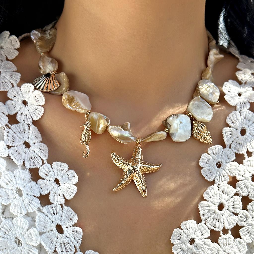Bohemia Shell Conch Pendant Necklace for Women Girl Trendy Starfish Beaded Chain Necklaces Ocean Series Vacation Beach Jewelry