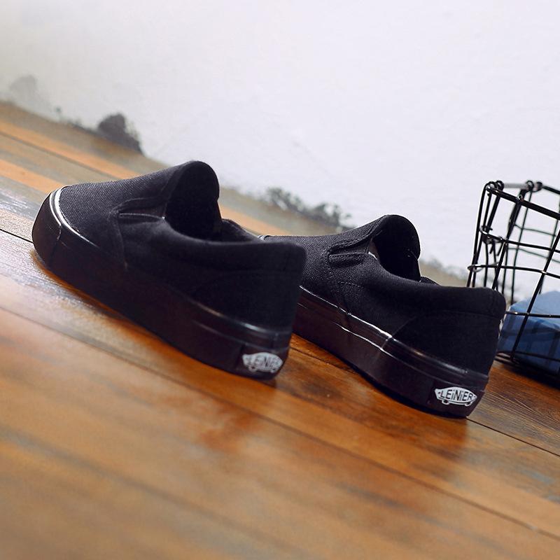 Fashion Autumn Women's Black Canvas Slip-On Shoes Low Top Flat Comfort Work Casual Sneakers for Daily Walking Breathable Sneakers Women