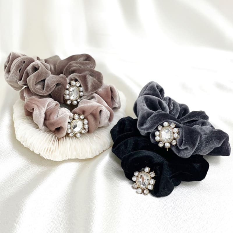 BESTY Royal Velvet Bianca Hair Scrunch