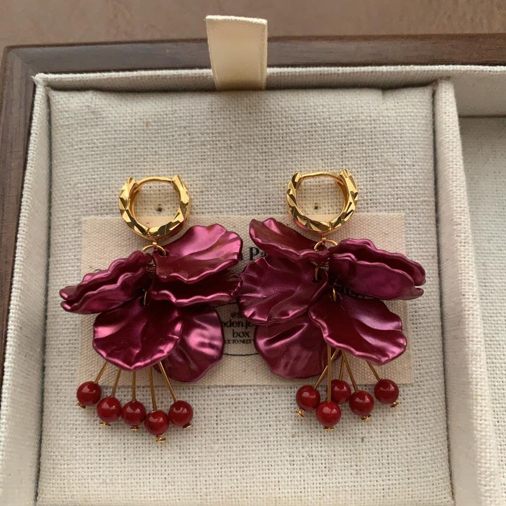 French Romantic Burgundy Petal Fringed Soft Earrings Earrings Unique Light Luxury Niche Design Autumn And Winter Earrings
