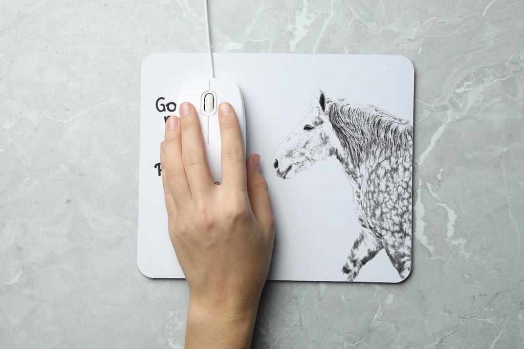 Percheron - Mauspad mit Aufdruck, personalisiertes Pad mit einem Pferd, einzigartiges Gadget für einen Büroangestellten der Marke Art-Dog