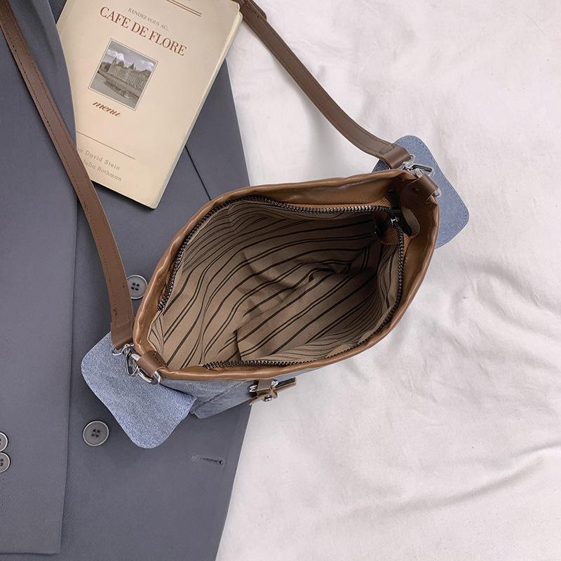 Bag Women's 2025 Fall/Winter New High-end Commuter Armpit Bag Fashionable and Versatile Women's Casual One-Shoulder Crossbody Bag