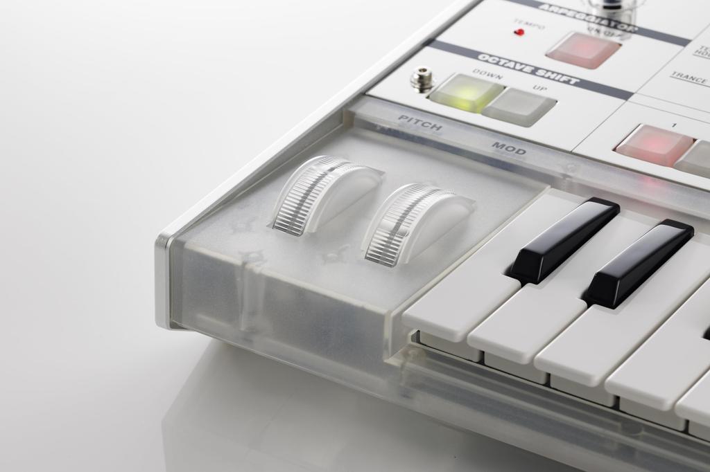 KORG Analog Modeling Synthesizer microKORG Crystal 20th Anniversary Model Vocoder Battery Operated 37 Keys Microphone Included